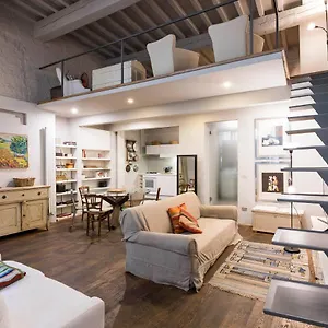 https://santa-croce-loft-florence.it-tuscanyhotel.com